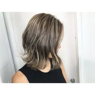 ショート カラー 寺山 佳貴のヘアスタイル