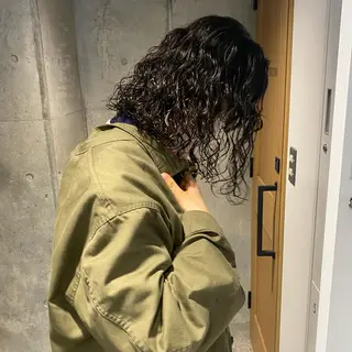 ミディアム カラー Yahiko ハイトーンのヘアスタイル