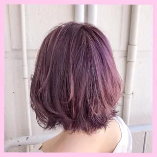 カラー SHIN/レイヤー カット×クロスパーマのヘアスタイル