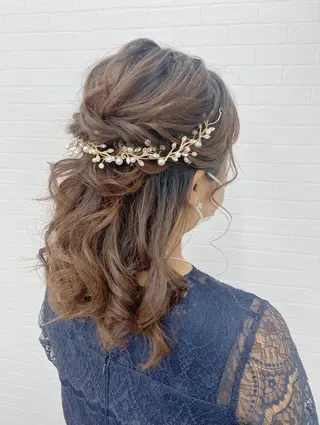 ミディアム ヘアアレンジ GRANLUSSO 〜グランルッソ駅前店所属・木口 嘉美のヘアスタイル