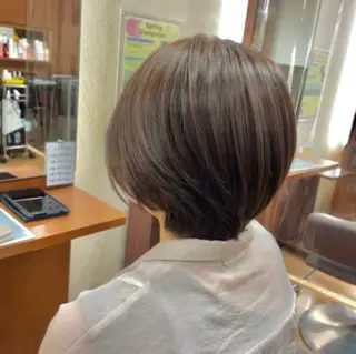 ショート カラー 藤田 翔子のヘアスタイル