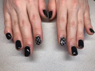 ネイル 𝐴𝑁𝑈𝐸 深爪育成専門サロンのネイルデザイン