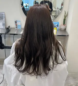 カラー ヘアアレンジ マツエク・マツパ CYAN by artefice所属・安達 萌花のヘアスタイル