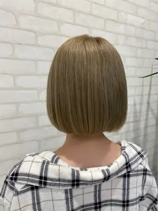 ミディアム カラー 土屋 咲希のヘアスタイル