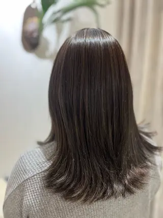 カラー 山本 寛大のヘアスタイル