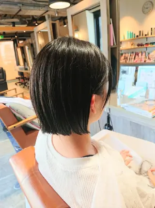 ショート alushe 岡 陽子のヘアスタイル