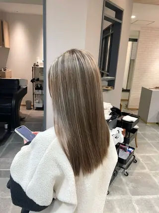 ロング カラー 西村 れいのヘアスタイル
