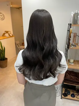 ロング カラー 里田 実奈美のヘアスタイル