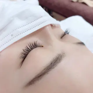 マツエク・マツパ 椿森 美瑠紅の眉毛・アイブロウイメージ