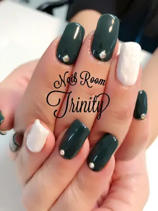 ネイル Trinity ネイリストスタッフのネイルデザイン