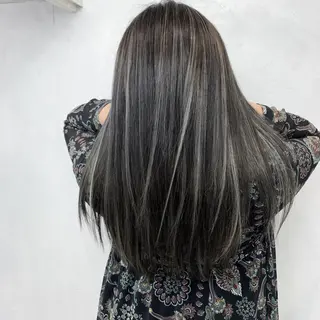 ロング カラー LUSTRE クロサワのヘアスタイル