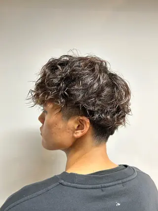 ショート パーマ メンズ 相澤 拳のヘアスタイル