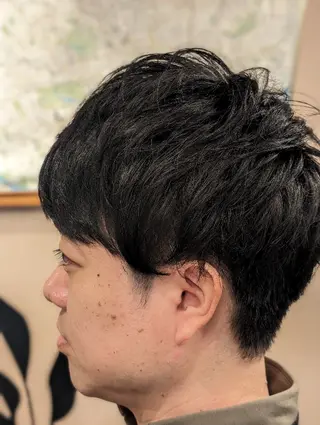 ミディアム パーマ カラー メンズ専門💈シェー ビングOK👍宮林寛のヘアスタイル