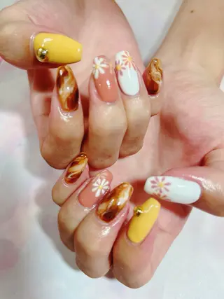 ネイル Ruby Crownのネイルデザイン
