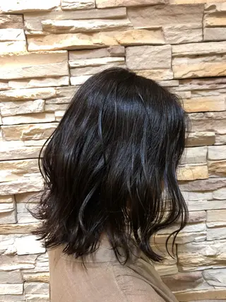 ミディアム 本多 美羽のヘアスタイル