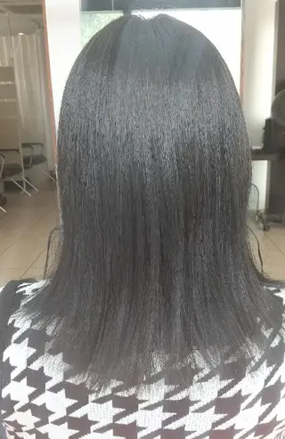 セミロング 髪質改善 salon セキグチのヘアスタイル