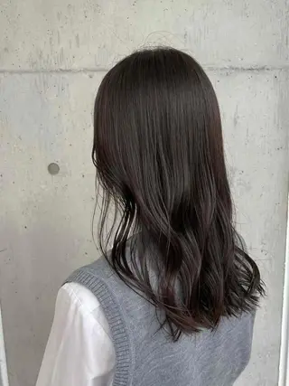 セミロング カラー カネコ ユカリのヘアスタイル