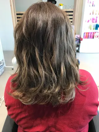 ミディアム カラー 大久保 隆蔵のヘアスタイル