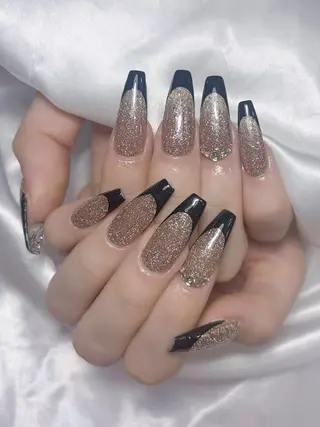 ネイル LEELA NAIL STUDIO所属・LEELA NAIL STUDIOのネイルデザイン