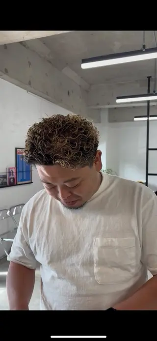 カラー メンズ miloc sayaのヘアスタイル