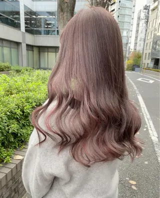 ロング カラー 森本 笑のヘアスタイル
