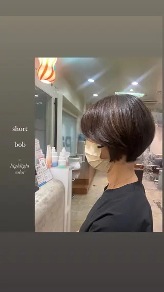 ショート カラー 丸山 愛万音のヘアスタイル