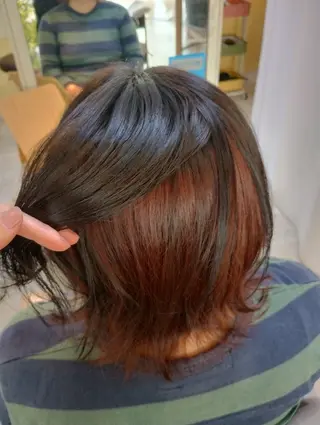カラー ショート 土井 志歩のヘアスタイル
