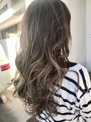 ロング カラー レイヤーカット匠 イソザキノリユキのヘアスタイル