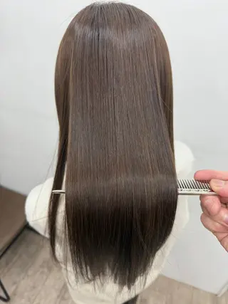 ミディアム A'SHE横浜所属・髪質改善特化🔥縮毛 、美髪形成のプロ✂️のヘアスタイル