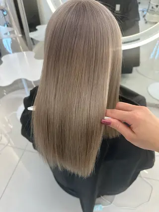 セミロング ハイトーンボブ Mizuki.のヘアスタイル