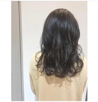 セミロング カラー 船津 佳奈美のヘアスタイル