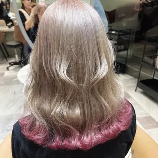 セミロング 服部大地/ブリーチ 無しWカラー髪質改善のヘアスタイル