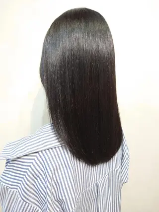 セミロング ブリーチ／ 髪質改善／ＲＹＯのヘアスタイル