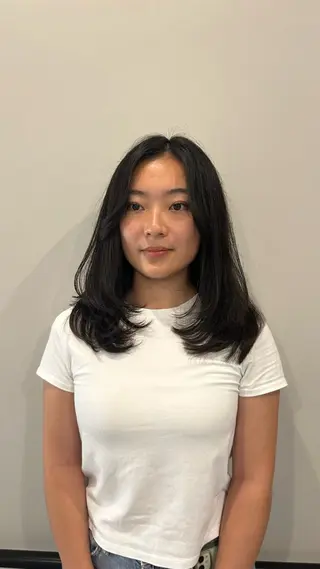 ロング レイヤーカット大人気 💛吉田百花のヘアスタイル
