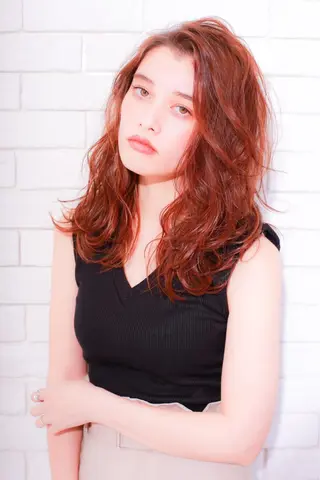 セミロング カラー 朝比奈 志保のヘアスタイル