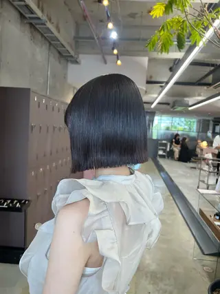 ミディアム era所属・azumi/ボブ/暖 色/オリーブ/縮毛のヘアスタイル