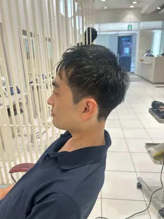 メンズ Earth市ヶ谷店所属・艶カラー特化美容師 ✂️✨️REIA✨️のヘアスタイル
