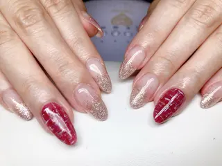 ネイル ECLAT エクラ所属・寺山 千鶴のネイルデザイン