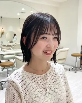 ショート カラー 中田 陽菜のヘアスタイル