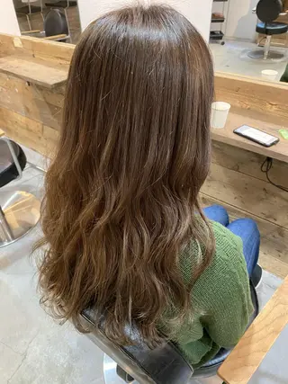 セミロング chapi所属・矢田 沙希のヘアスタイル