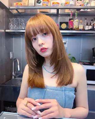 セミロング カラー 岡野 静華のヘアスタイル