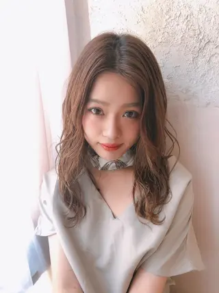 ミディアム 代表山口ひな 髪質改善のプロのヘアスタイル