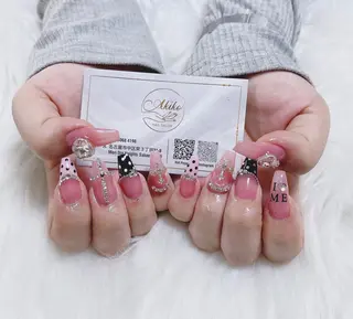 ネイル Akiko ネイルサロン所属・AKIKO ネイルサロンのネイルデザイン