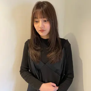 ロング カラー nonoka オリーブ/グレージュのヘアスタイル