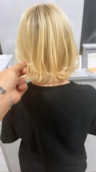 ショート カラー レイヤーカット 早崎太生のヘアスタイル