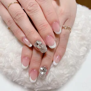 ネイル The Best Beauty受付担当のヘアスタイル