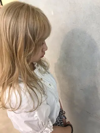 セミロング カラー 🇰🇷カルマパーマ kaito🇰🇷のヘアスタイル