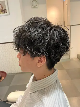 パーマ メンズ コテ巻き風パーマ 藤澤　知彌のヘアスタイル