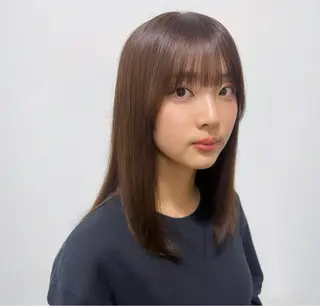 ミディアム カラー 杉山 彩華のヘアスタイル