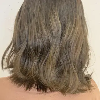 ショート カラー raika .のヘアスタイル